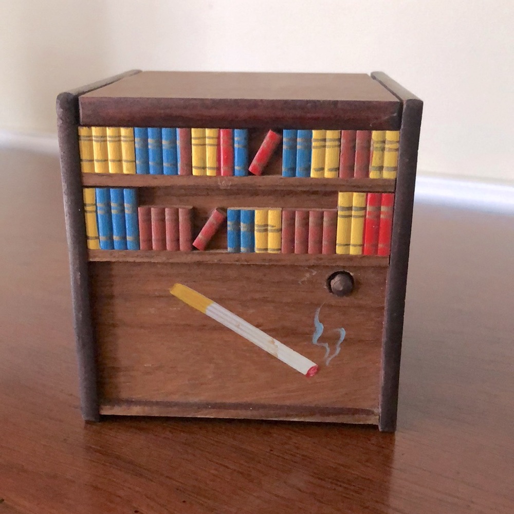 Vintage 1950s musical cigarette dispenser